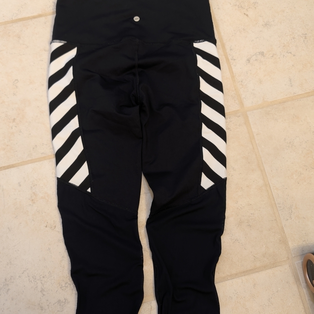 Black and White Striped Leggings